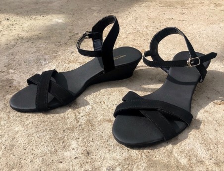 black crossover wedges